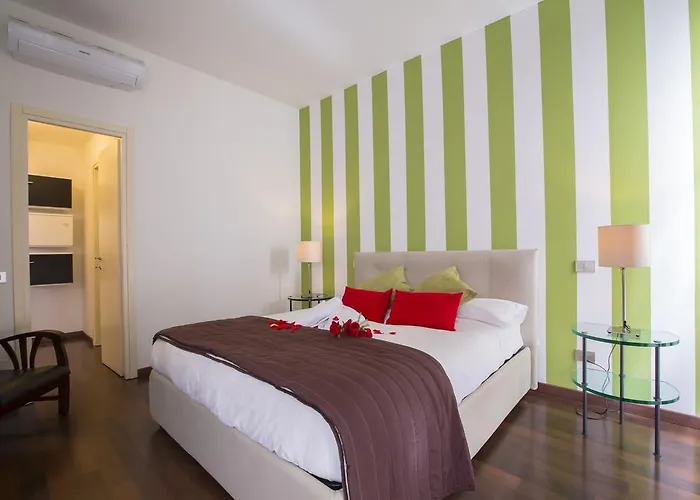 The Square Apartman *