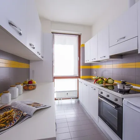 Appartement The Square Como